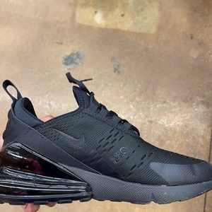 Nike 270 black